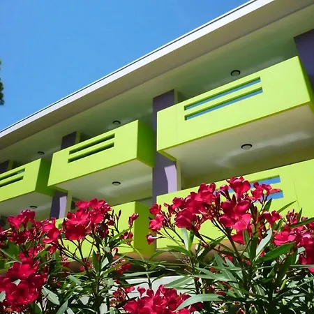 Fully Furnished On The Floor *