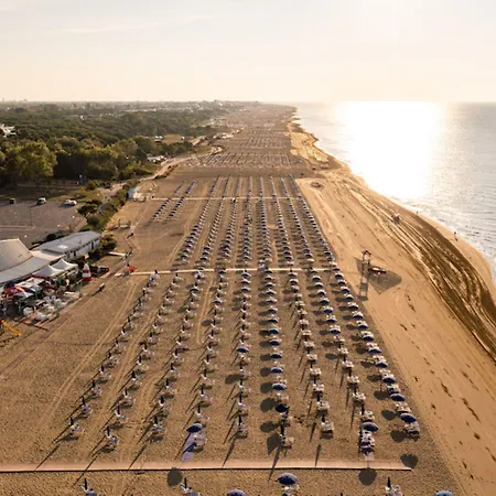 Fully Furnished On The Floor *