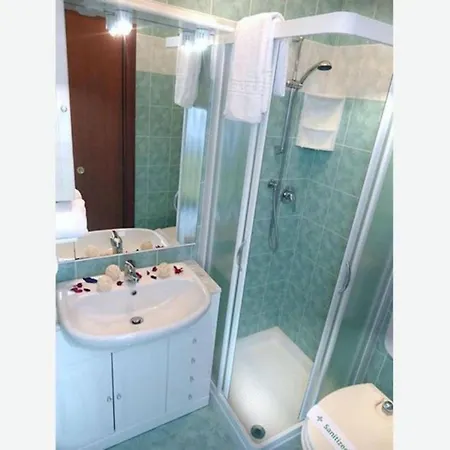 Апартаменти Fully Furnished On The Floor Бібіоне