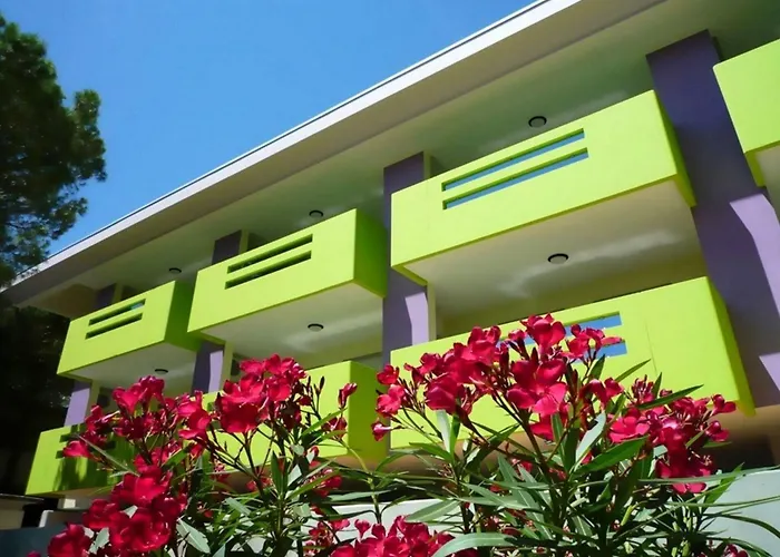 Fully Furnished On The Floor *