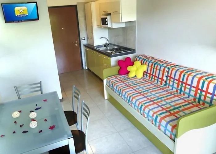 公寓 Fully Furnished On The Floor *