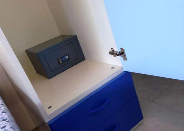 Апартаменти Fully Furnished On The Floor